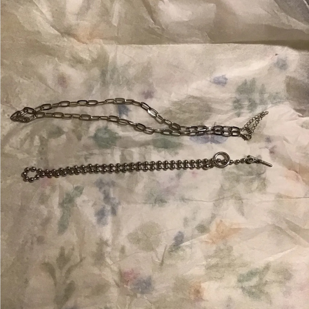 Nwot Silver And Balls And Paper Clip Necklace Adjustable Lot Of 2